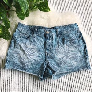 Levi’s Tropical Leaves Denim Cut-Off Shorts